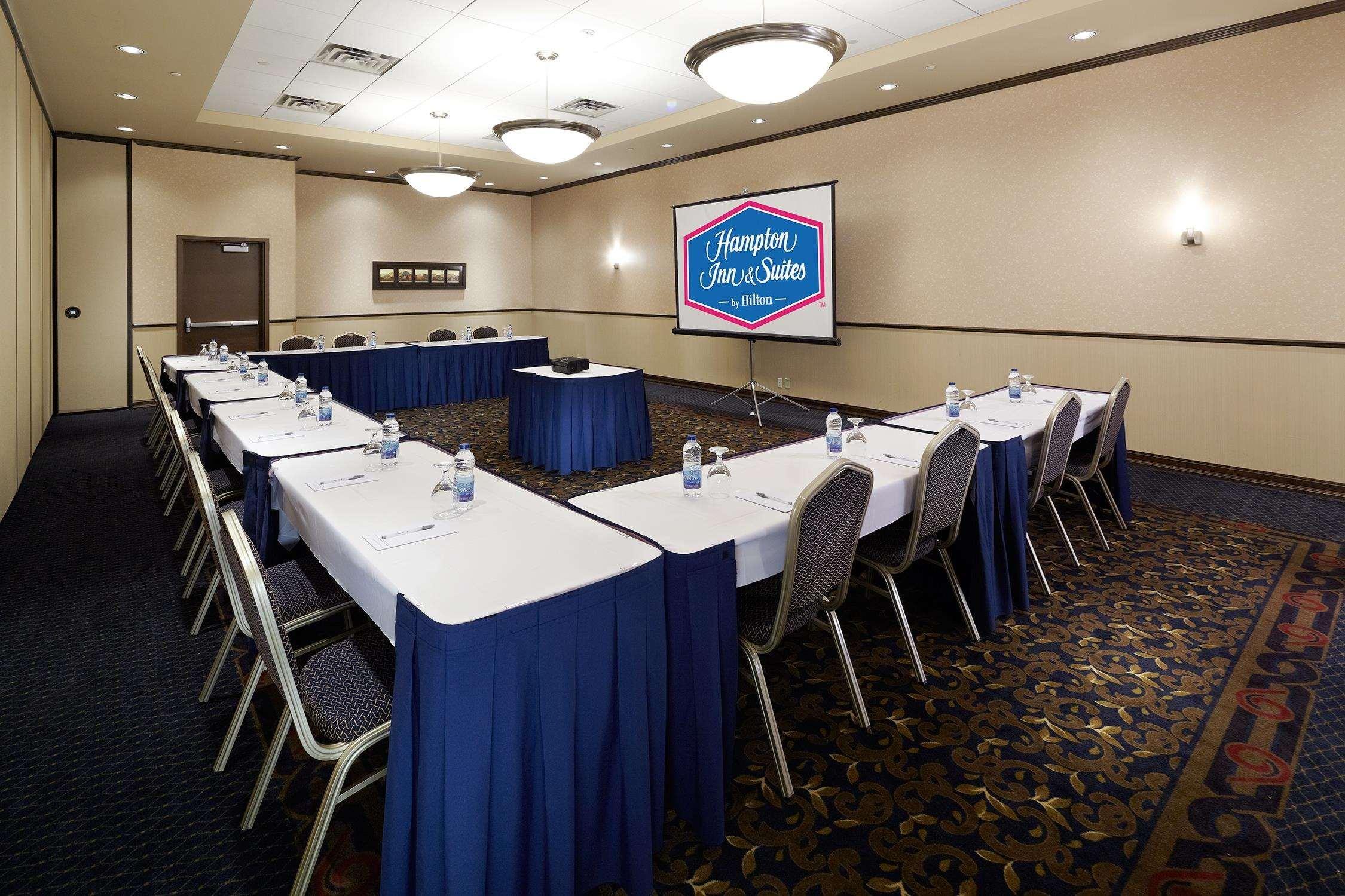 Hampton Inn & Suites Montreal-Dorval Exterior foto