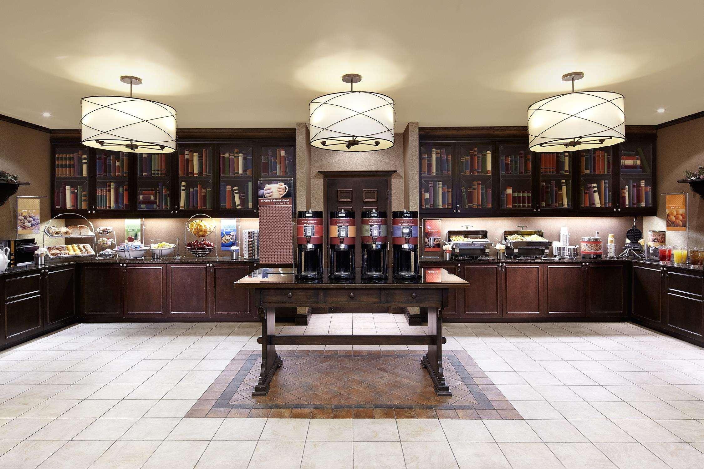 Hampton Inn & Suites Montreal-Dorval Restaurant foto