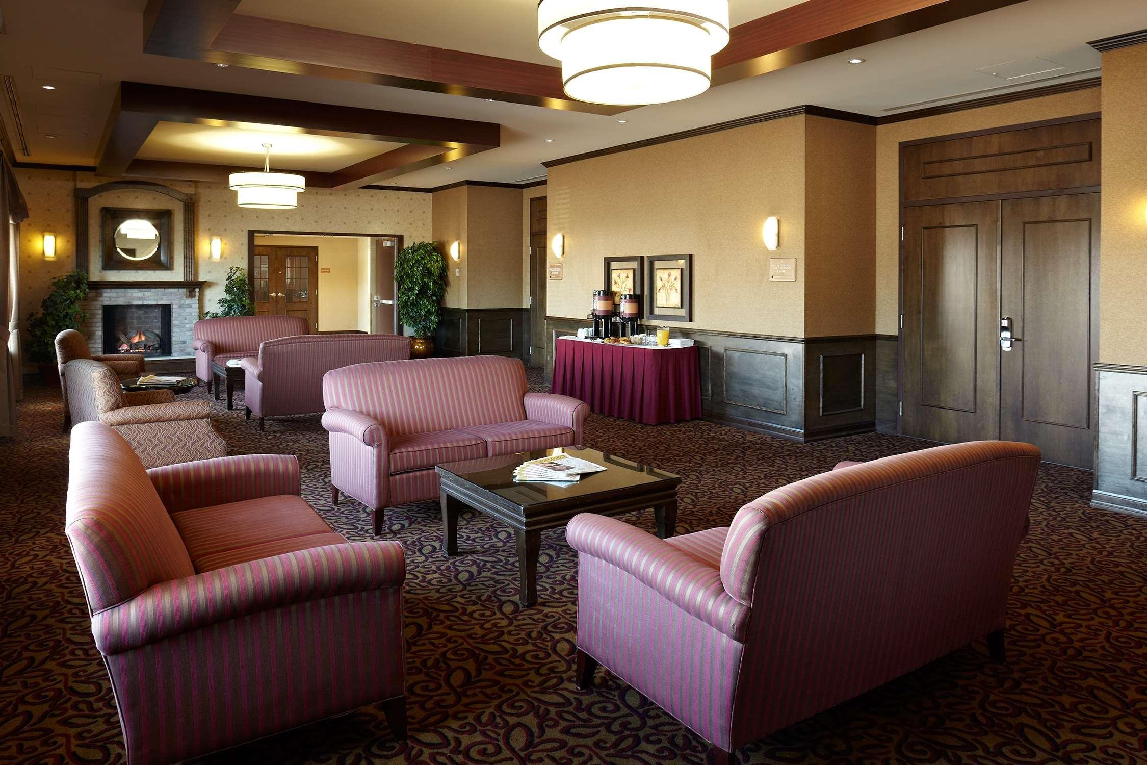 Hampton Inn & Suites Montreal-Dorval Exterior foto