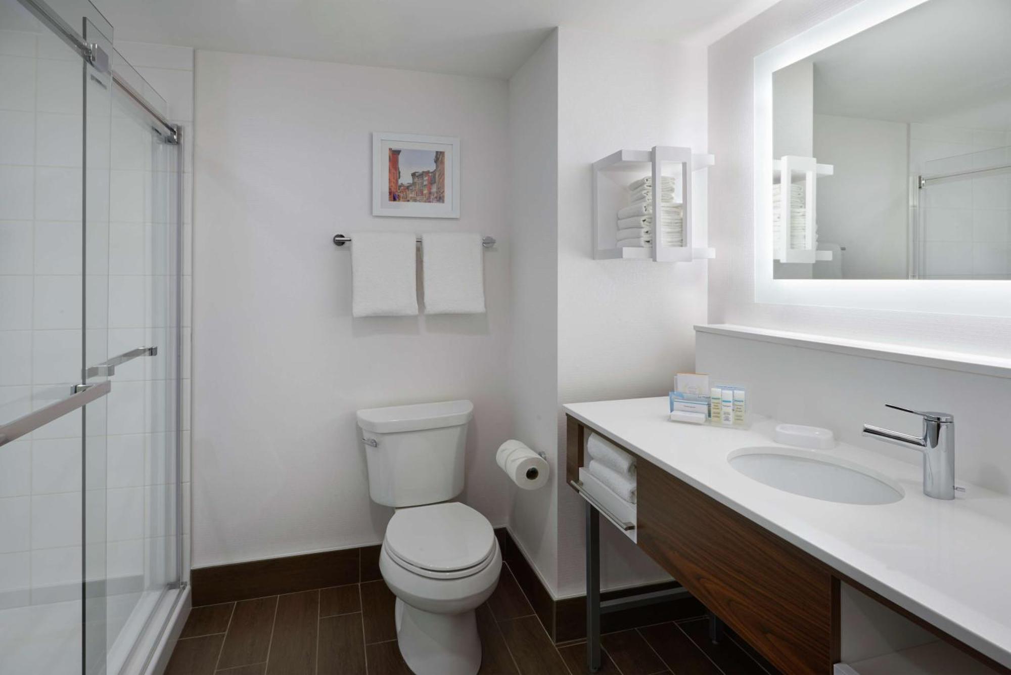 Hampton Inn & Suites Montreal-Dorval Exterior foto