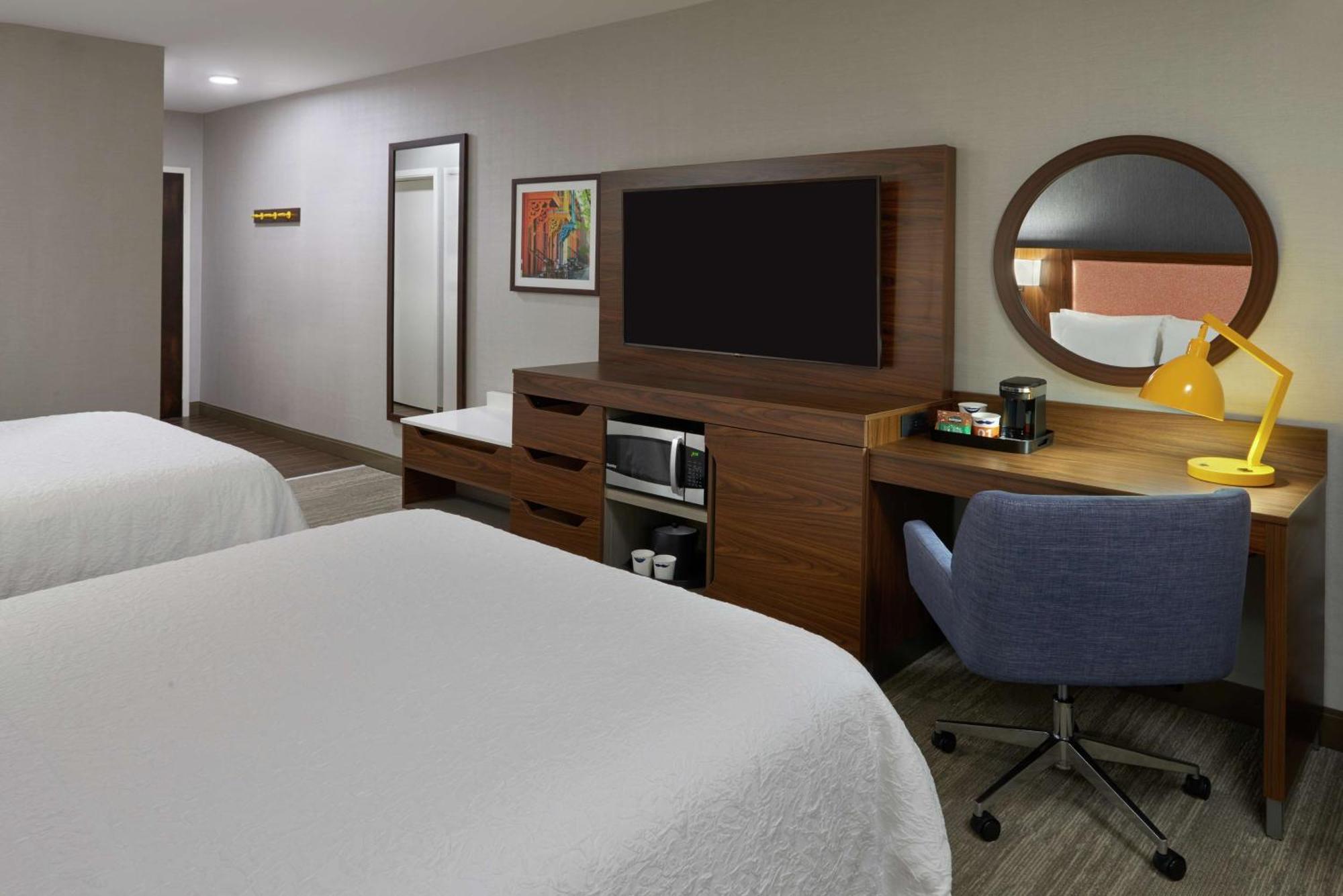 Hampton Inn & Suites Montreal-Dorval Exterior foto
