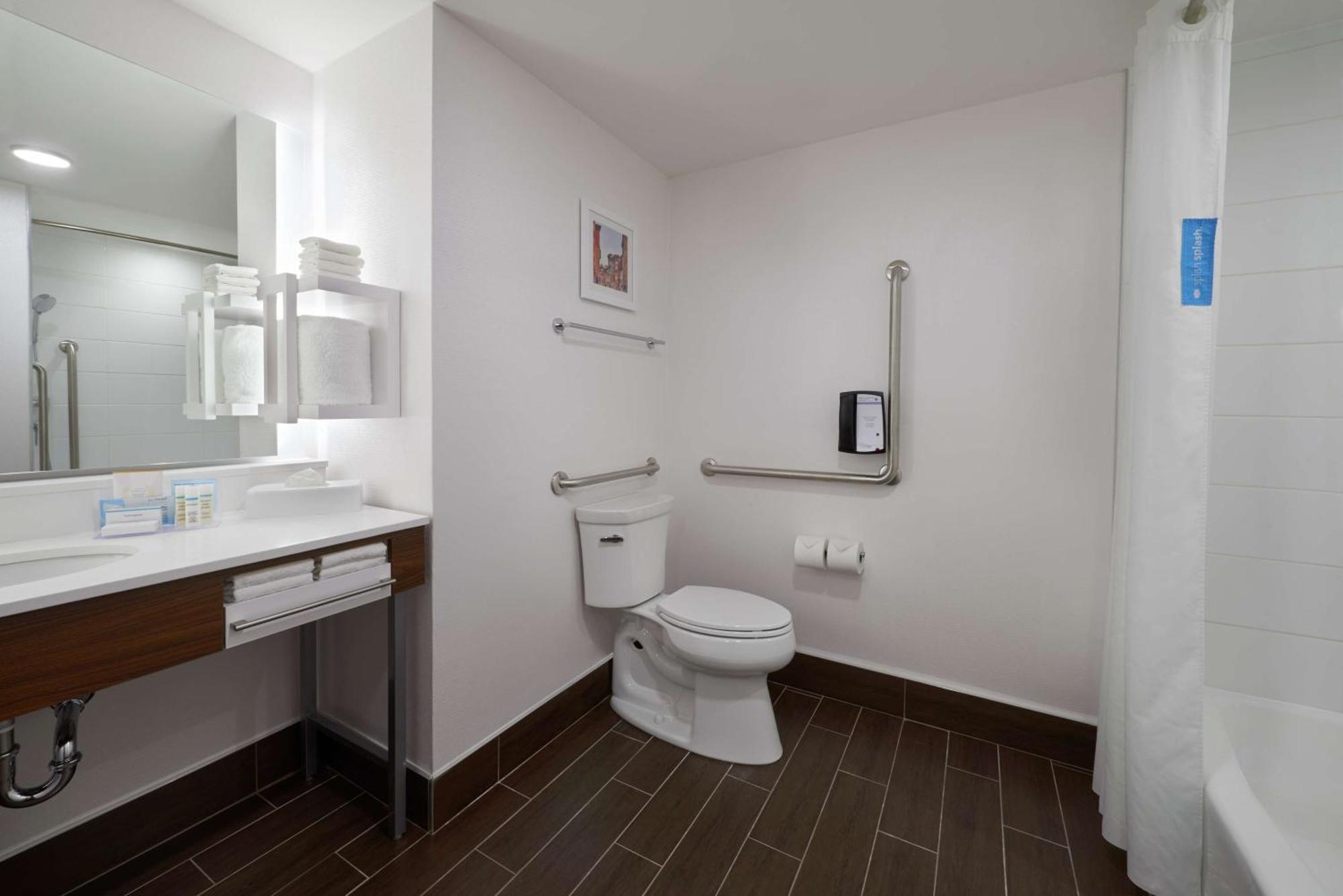 Hampton Inn & Suites Montreal-Dorval Exterior foto