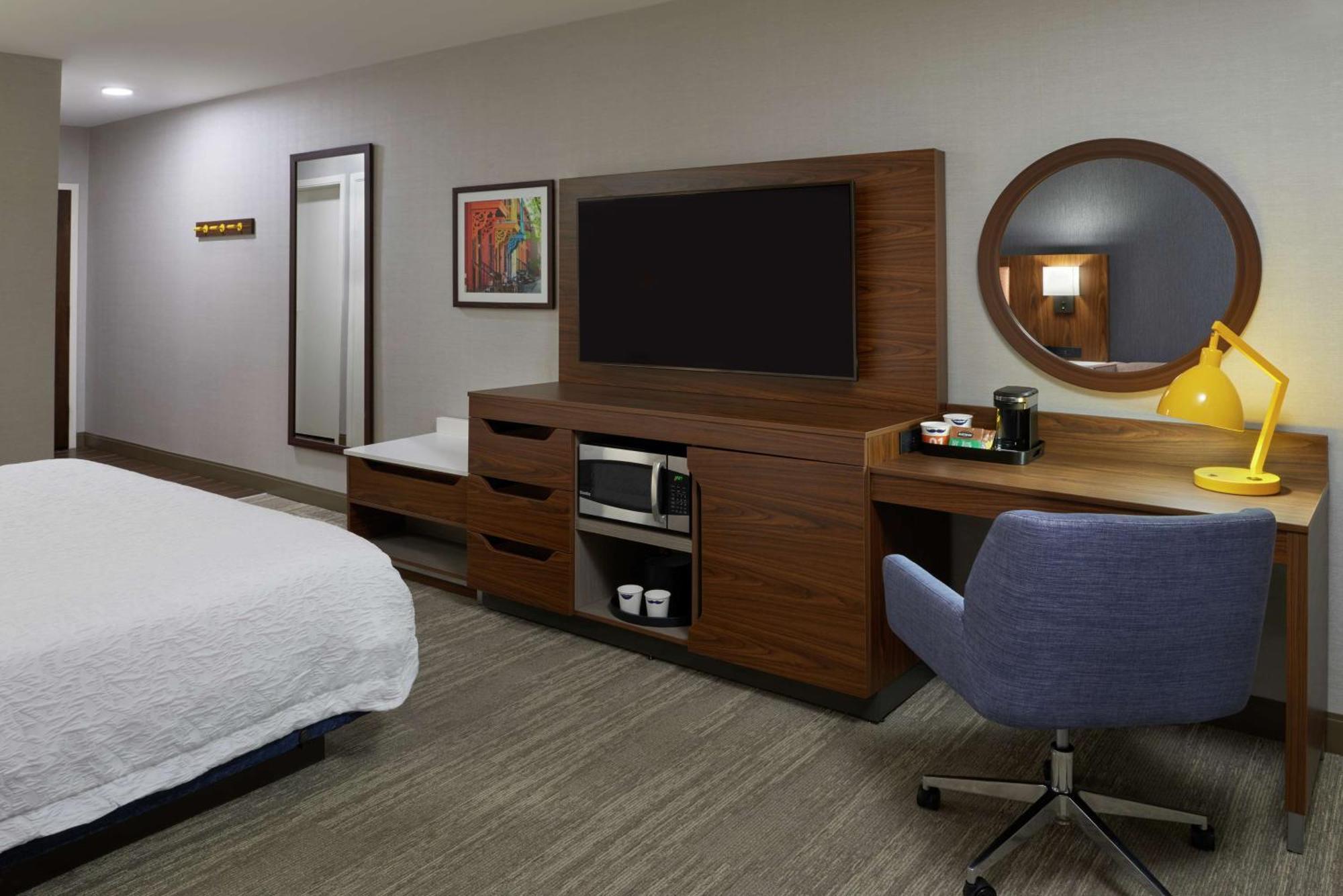 Hampton Inn & Suites Montreal-Dorval Exterior foto