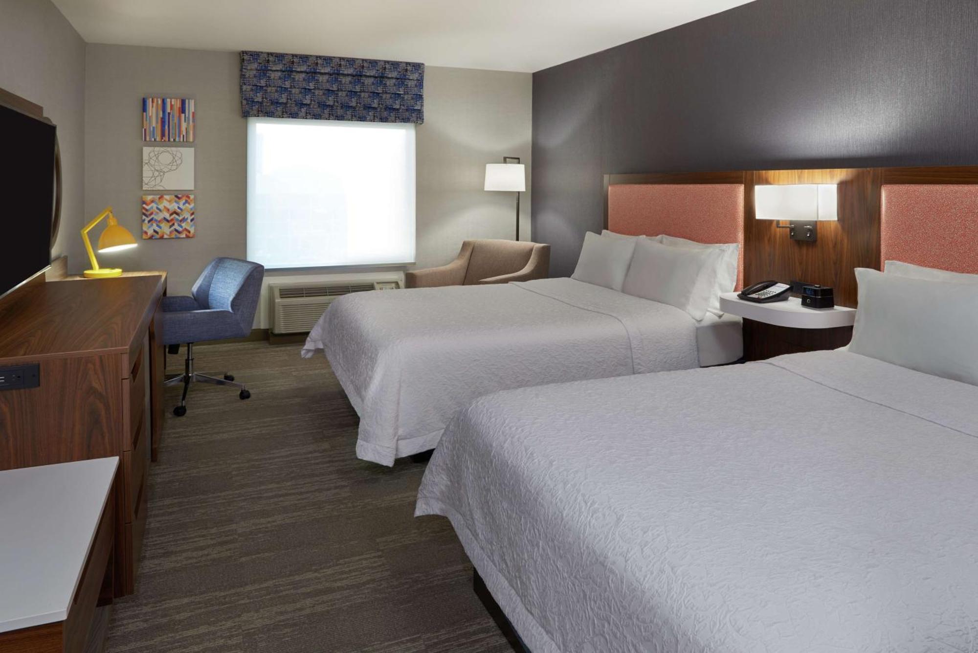 Hampton Inn & Suites Montreal-Dorval Exterior foto