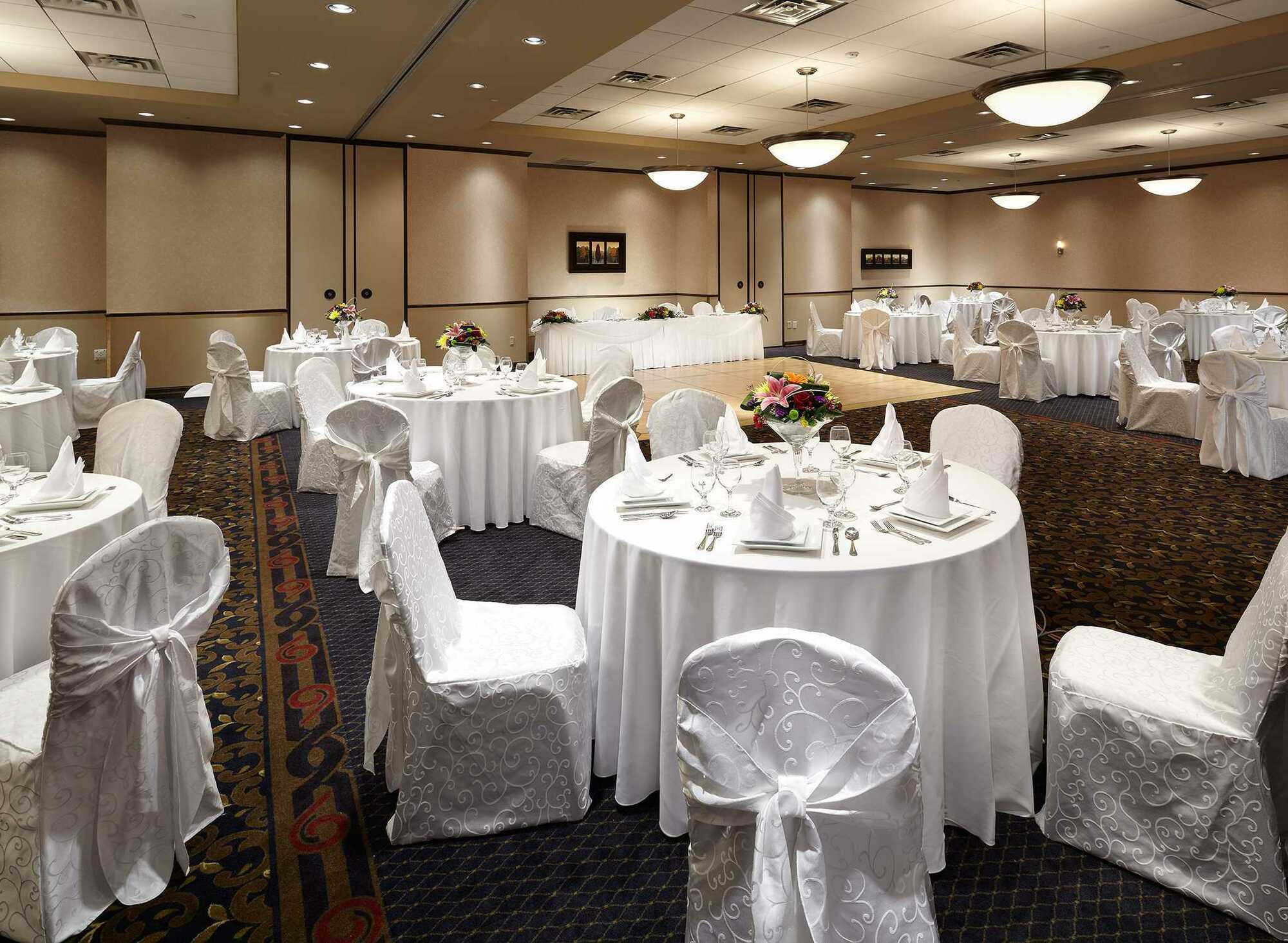 Hampton Inn & Suites Montreal-Dorval Exterior foto